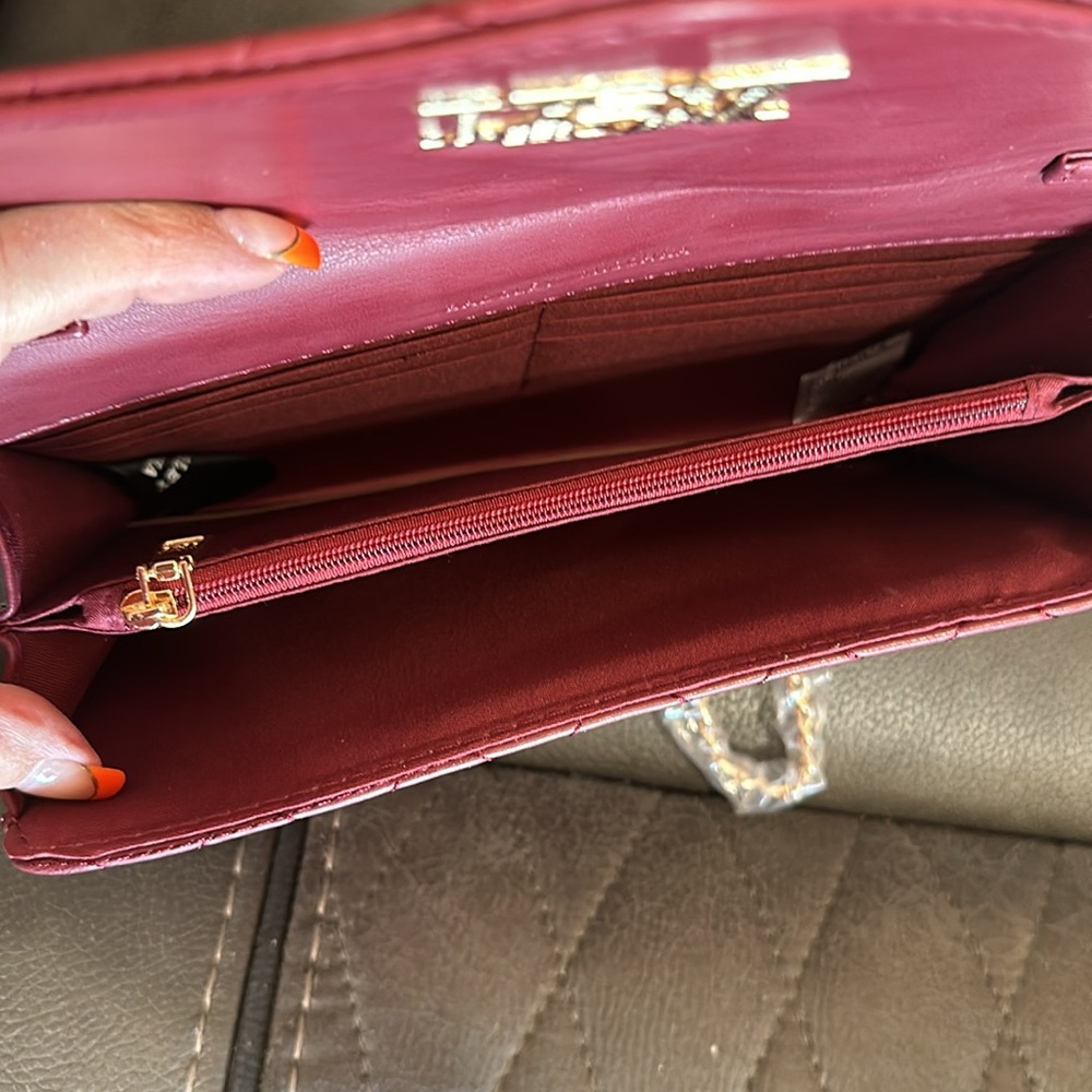 Badgley Mischka Crossbody Bag - Picture 7 of 8